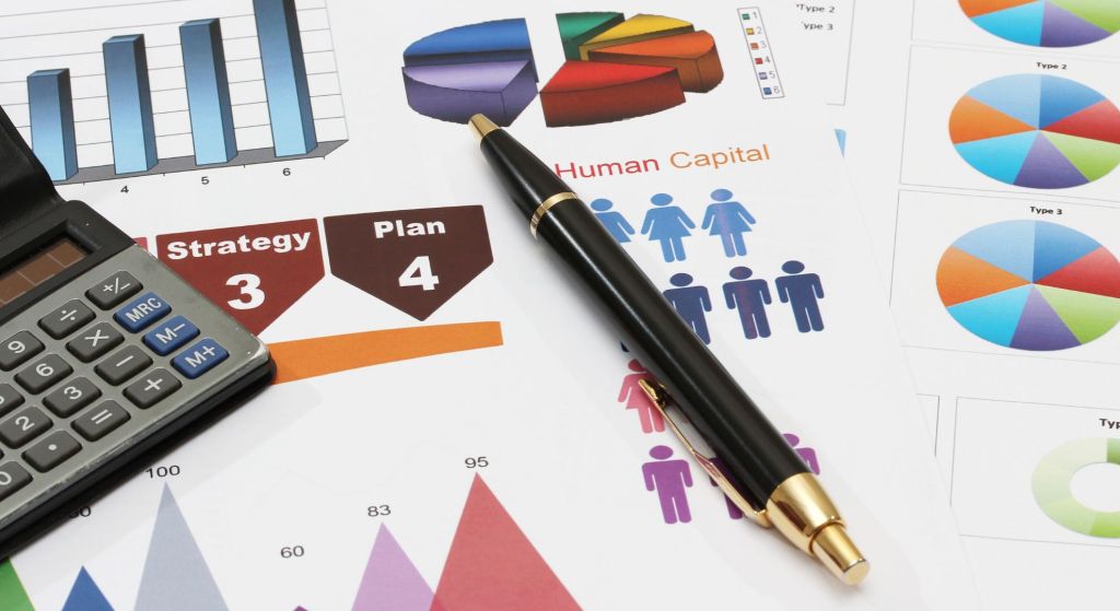 12-Best-Free-Tools-to-Create-Infographics-2023-Comparison